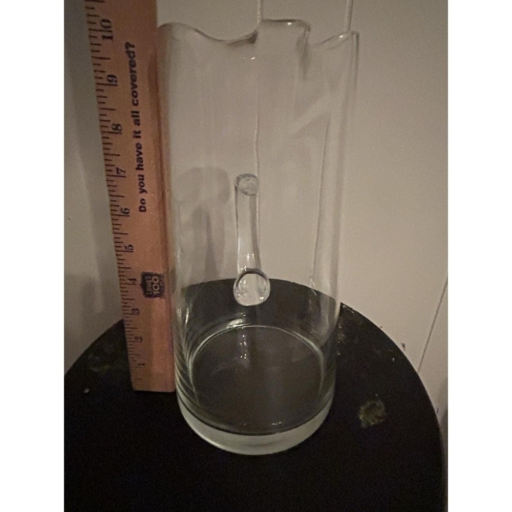 Vtg Clear Hand Blown Glass Beverage Pitcher Etched Crest C Ice Lip Handle 10" - Picture 7 of 9